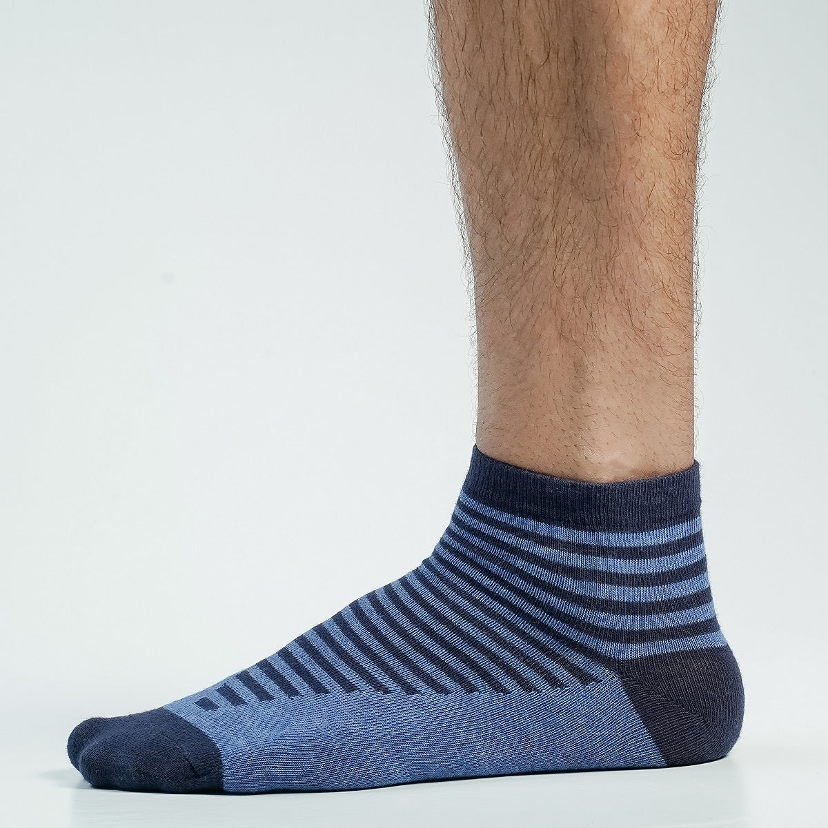 Swan Goodwill Ankle Socks For Men